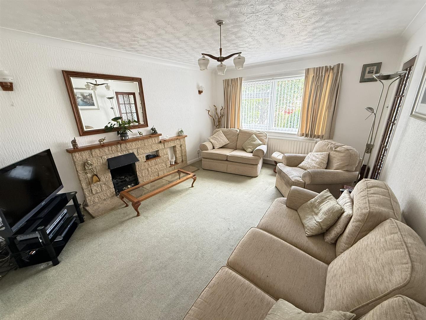 Highlands Close, 